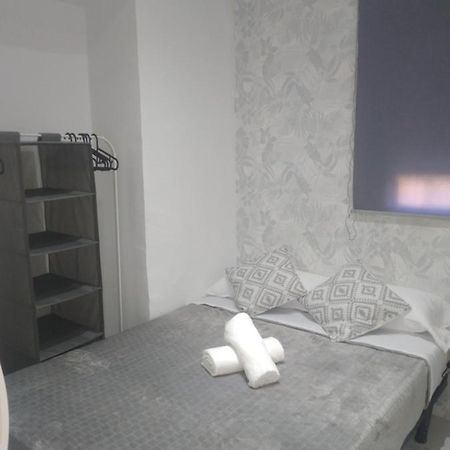 Precioso Apartamento Moderno Cerca Del Carrefour Rosaleda Málaga Kültér fotó